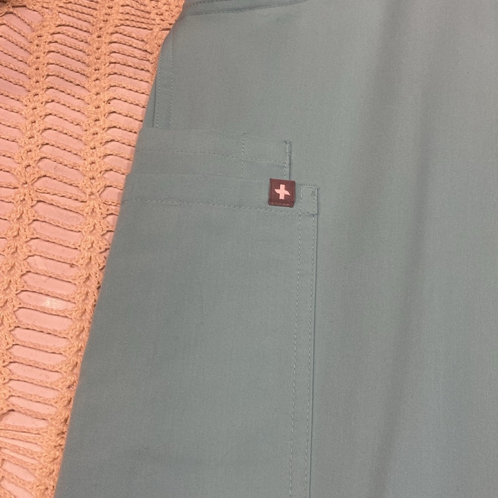 Figs Scrub 4-Pocket Pants, Color: Fresh Aqua Size L - Picture 5 of 10